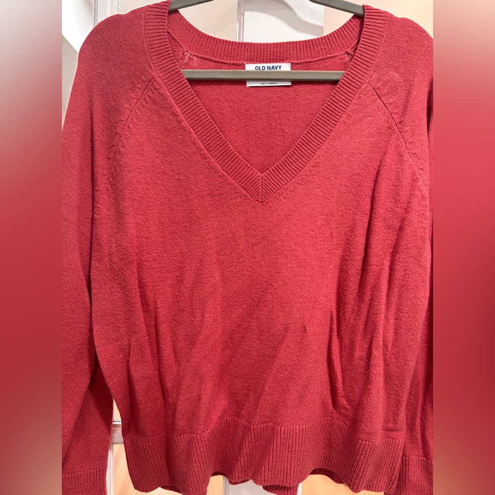 Old Navy Women's V-Neck Coral Sweater